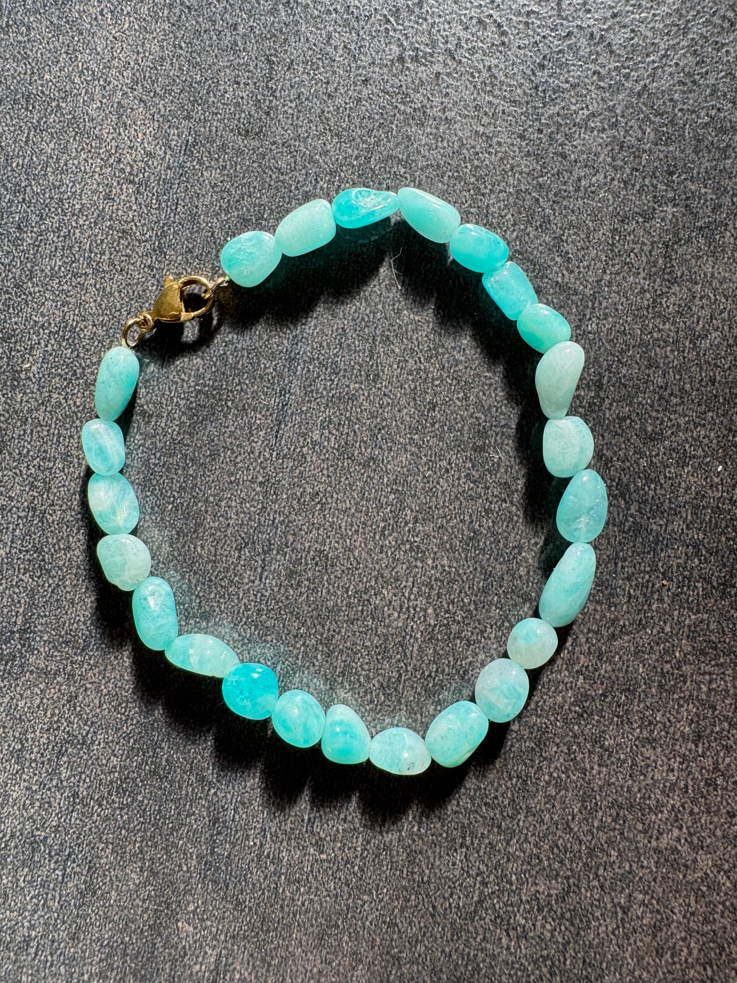 Bracelet de cheville aux pierres précieuses