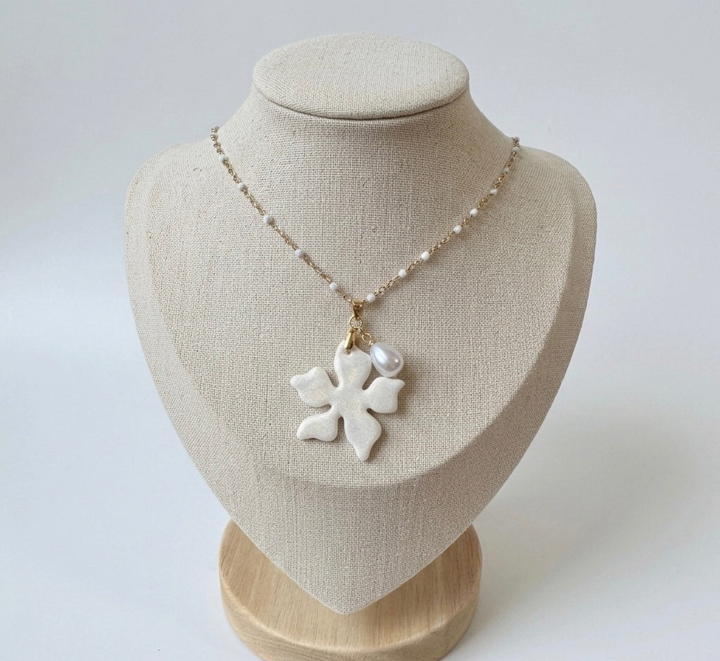 Collier daphné de perle douce